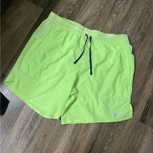Nike Men's Dri-FIT Stride 5” Shorts fluorescent, yellow size medium